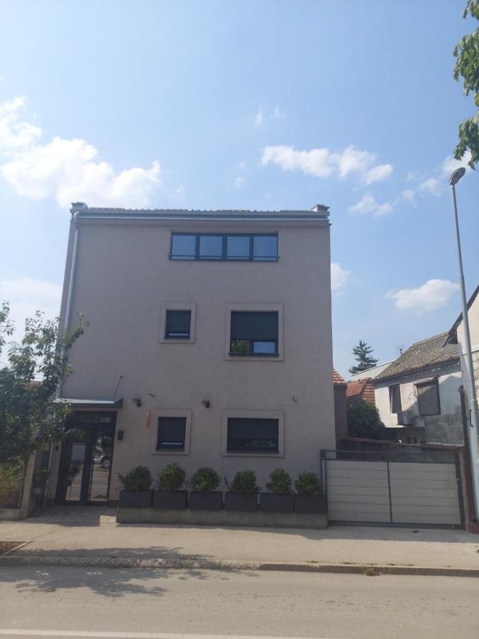 Nana / Sobe & Apartmani Валево Экстерьер фото
